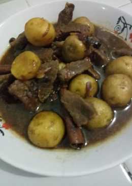 Semur daging kentang mini