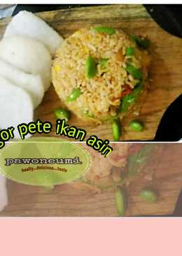 Nasi goreng pete ikan Asin