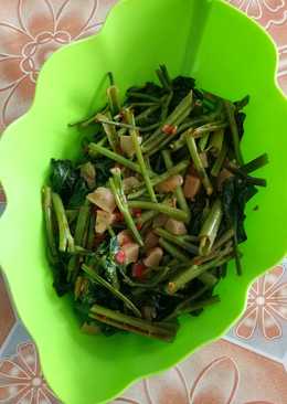 Tumis kangkung bakso balado