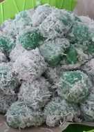 Klepon pandan gurih isi cokelat & Gula merah