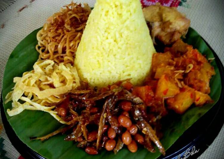 Resep Tumpeng  Mini  Lauk Sederhana  oleh Erna Noviyanti 