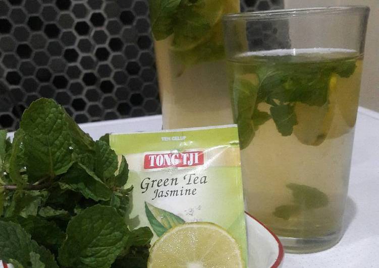 bahan dan cara membuat Teh hangat lemon mint