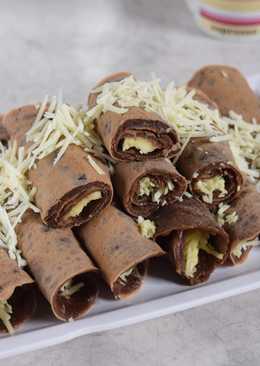 Pancake pisang coklat gulung keju