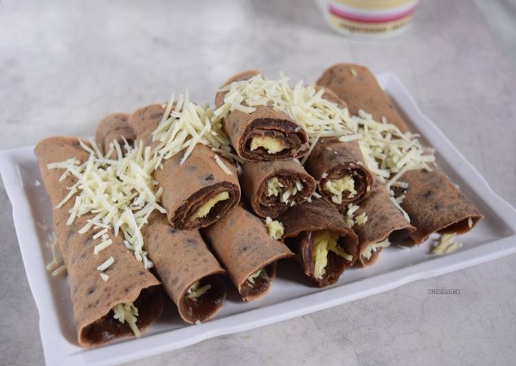 cara membuat Pancake pisang coklat gulung keju