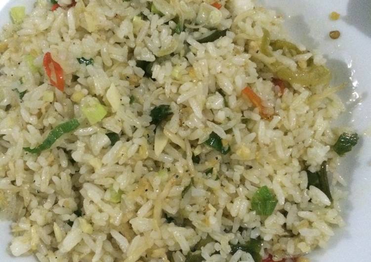 gambar untuk resep makanan Nasi goreng teri medan