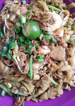 Mie tiaw seafood