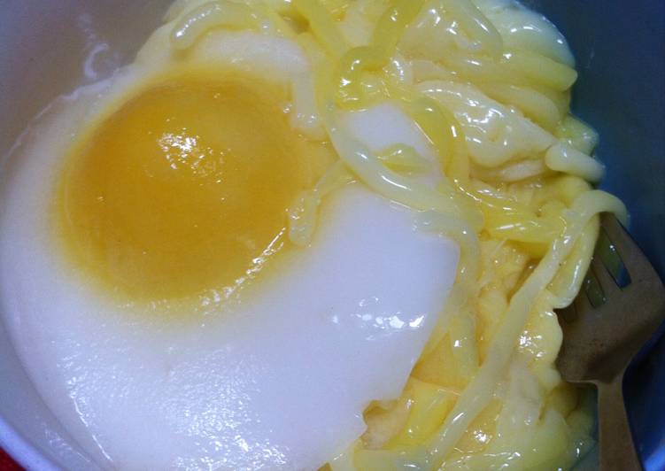 Resep Mie dan telor ceplok Jelly Dari Hayati Nawawi