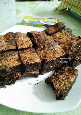 Brownies Topping Keju Melted
