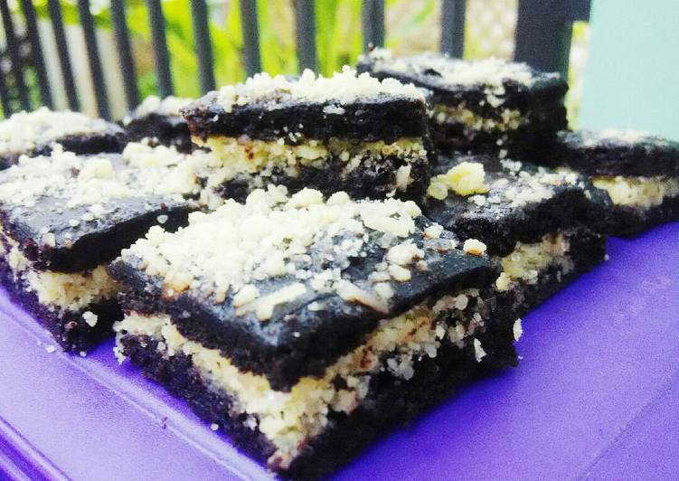 resep makanan Eggless Brownies with Cheese Crumble