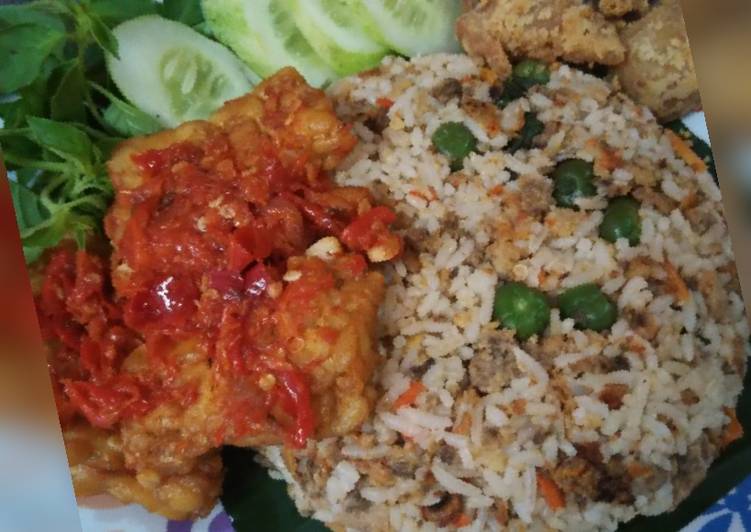 resep makanan Nasi tutug oncom tempe penyet kulit ayam