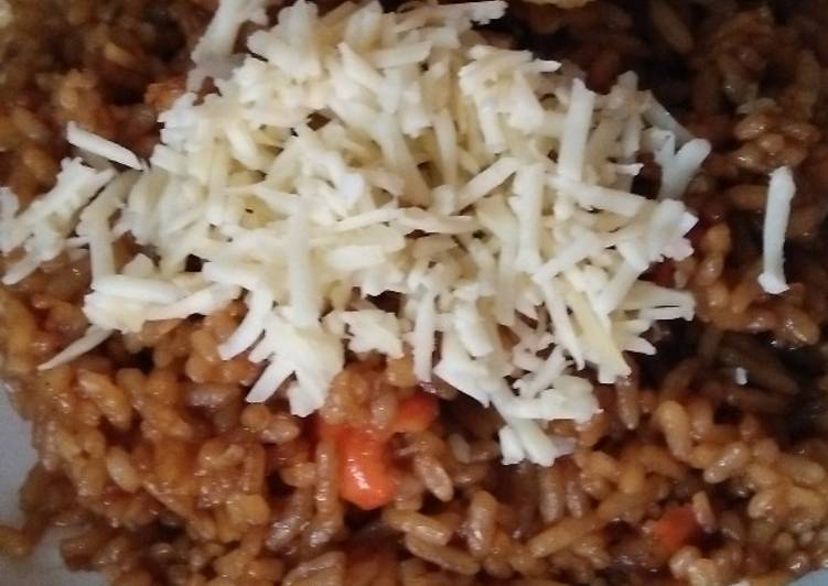 bahan dan cara membuat Nasi Goreng Keju Pedas Manis (resep sederhana, rasa juara)