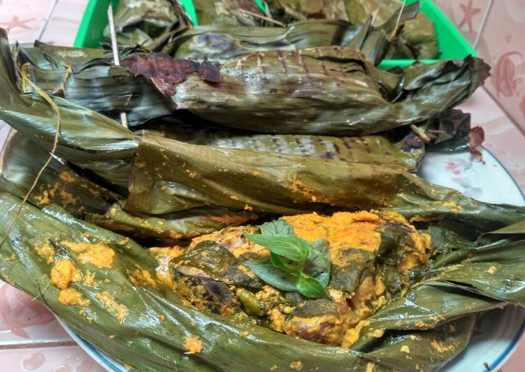 resep lengkap untuk Pepes Pedas Patin Kemangi