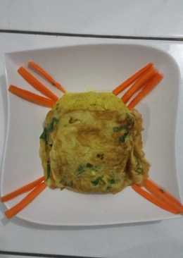 Nasi goreng selimut kuning