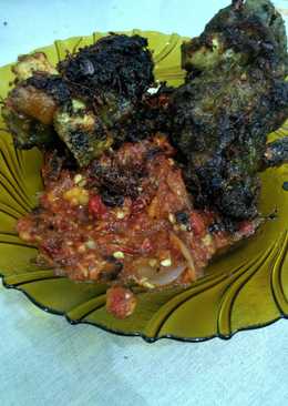 Iga Penyet dengan Sambal Terasi Dadakan