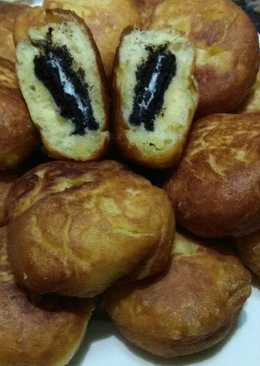 Donat goreng isi oreo