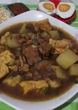 Rawon Campur (daging,labu siam dan tahu)