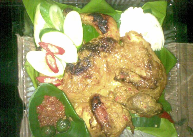 resep lengkap untuk Ayam Panggang Bumbu Opor