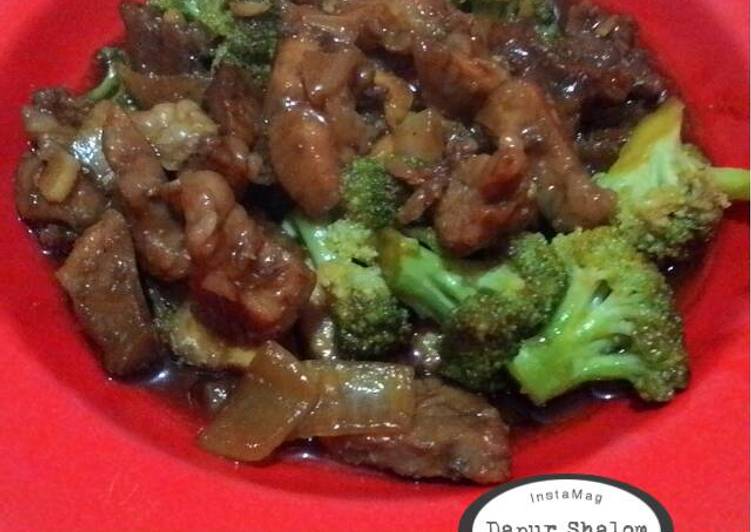 resep makanan Tumis daging sapi dengan brokoli