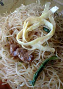 Bihun Goreng dengan Ayam Kecap