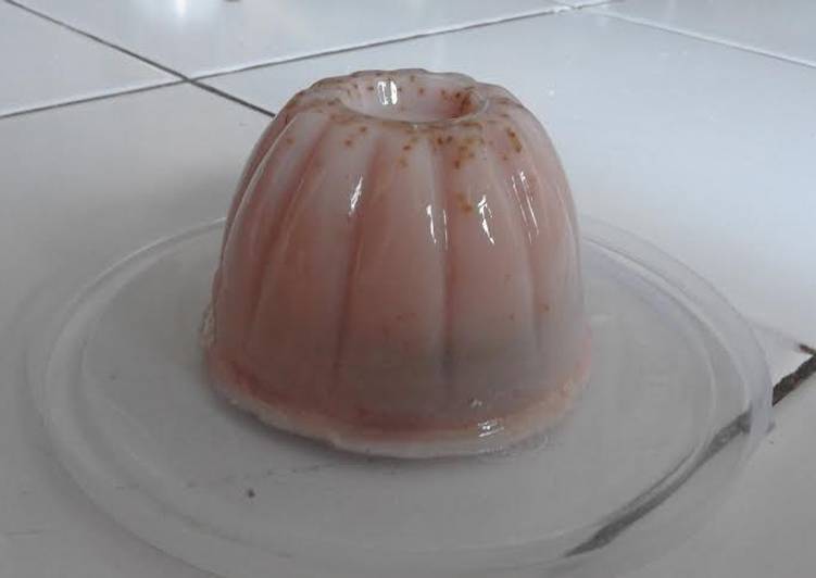 resep lengkap untuk Puding Milky Strawberry