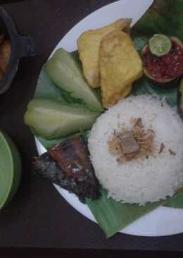  Nasi liwet daun pisang  27 resep Cookpad