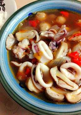 Soup Tomat Jamur Merang Cumi