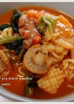 Kimchi n seafood ramen