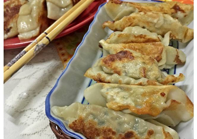 Resep Gyoza / Kuo Tie oleh Sherry - Cookpad