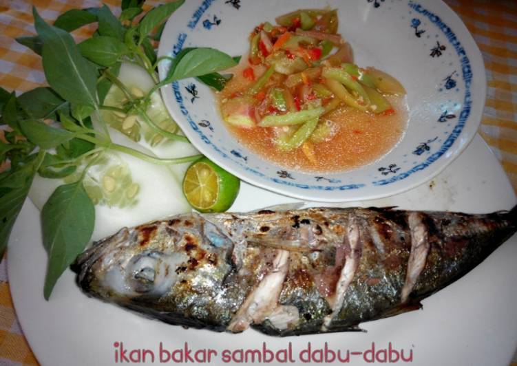 gambar untuk cara membuat Ikan bakar sambal dabu-dabu khas manado