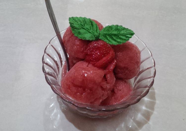 gambar untuk cara membuat Strawberry Sorbet