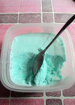 ice cream vanila blue simple 