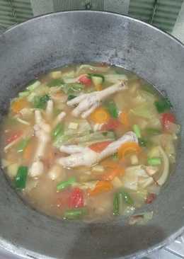 Sop ceker ayam spesial