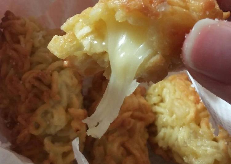 gambar untuk resep makanan Mozarella Sticks (Indomie Life Hack)