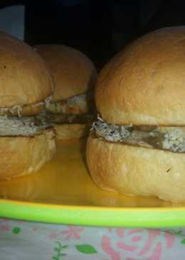 Tempe Burger with Mushroom Saute n Cheese
