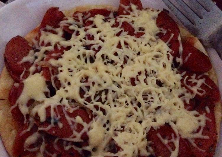 resep lengkap untuk Pizza Sosis Lada Hitam