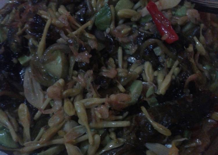 gambar untuk resep tumis kembang kates pete ebi (gak pait)