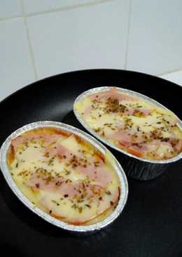 baked cheese macaroni with mashed potato