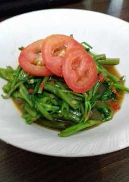 Tumis kangkung terasi saus tiram