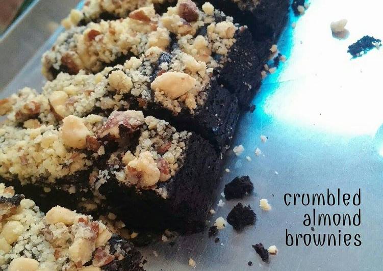 gambar untuk resep Crumbled Almond Brownies (flourless-dark choco style)