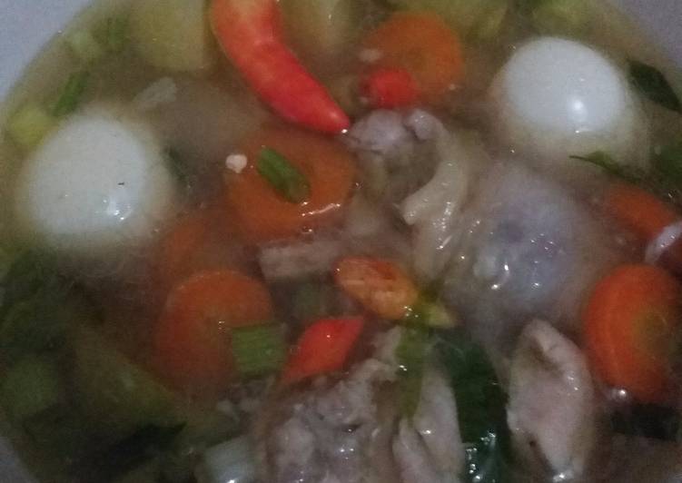 bahan dan cara membuat Sop ayam asem segar..