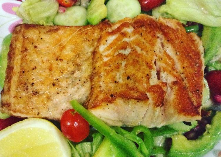 cara membuat Salmon salad