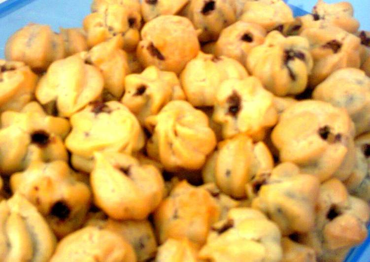 resep makanan Soes Kering isi Cokelat