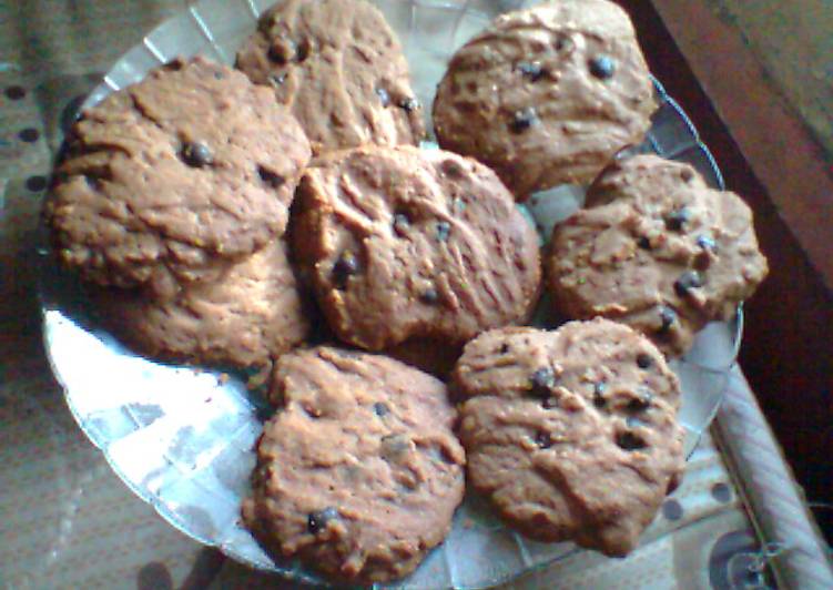 resep lengkap untuk Choco Chip Cookies ' 3C ' :D