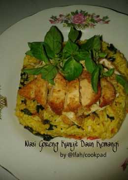 Nasi Goreng Kunyit Daun Kemangi