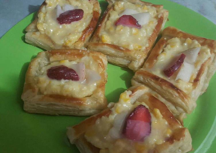 gambar untuk resep Puft pastry pla jagung manis