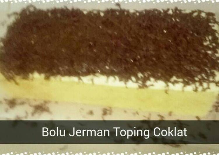 gambar untuk cara membuat Bolu Jerman Toping Coklat