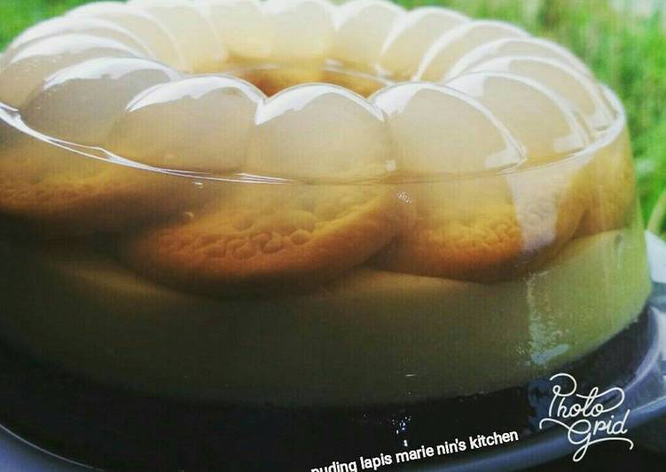 resep lengkap untuk Puding lapis biskuit