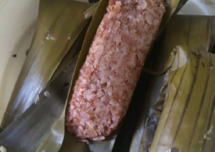 Lontong nasi merah