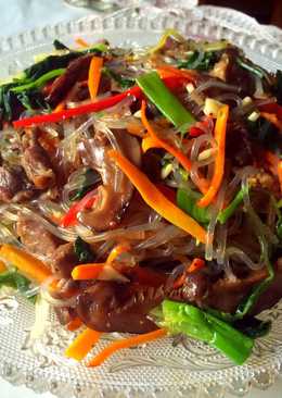 Japchae (Sweet Potato Noodle Stir Fried with Vegetable & Meat)