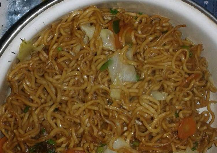 bahan dan cara membuat Mi goreng simpel